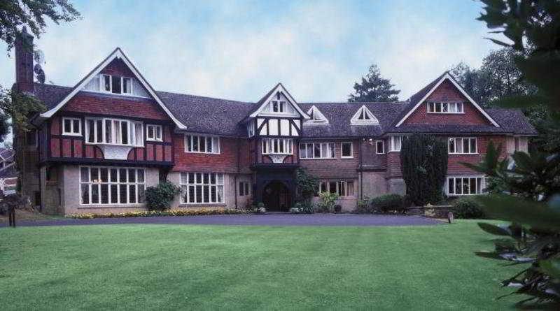 De Vere Venues Branksome Haslemere Exterior foto